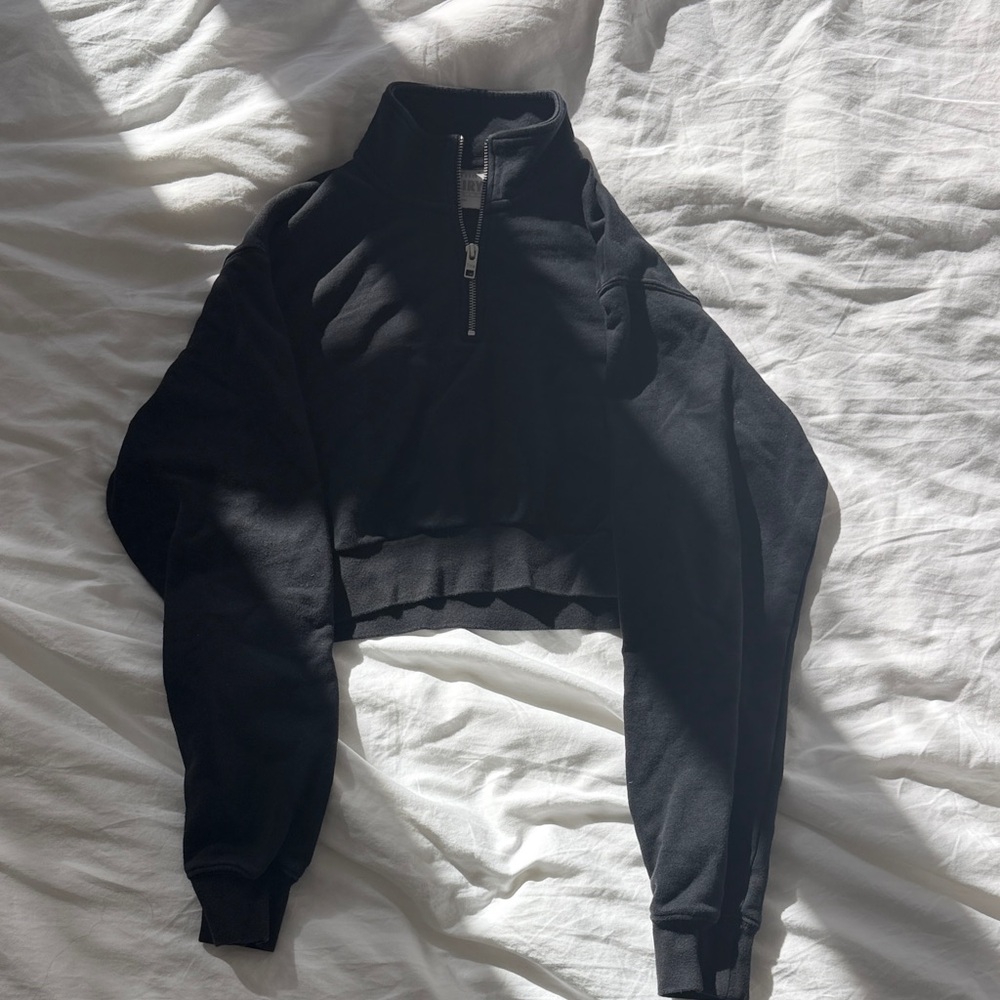 Aritzia Black Half-Zip Cropped Hoodie